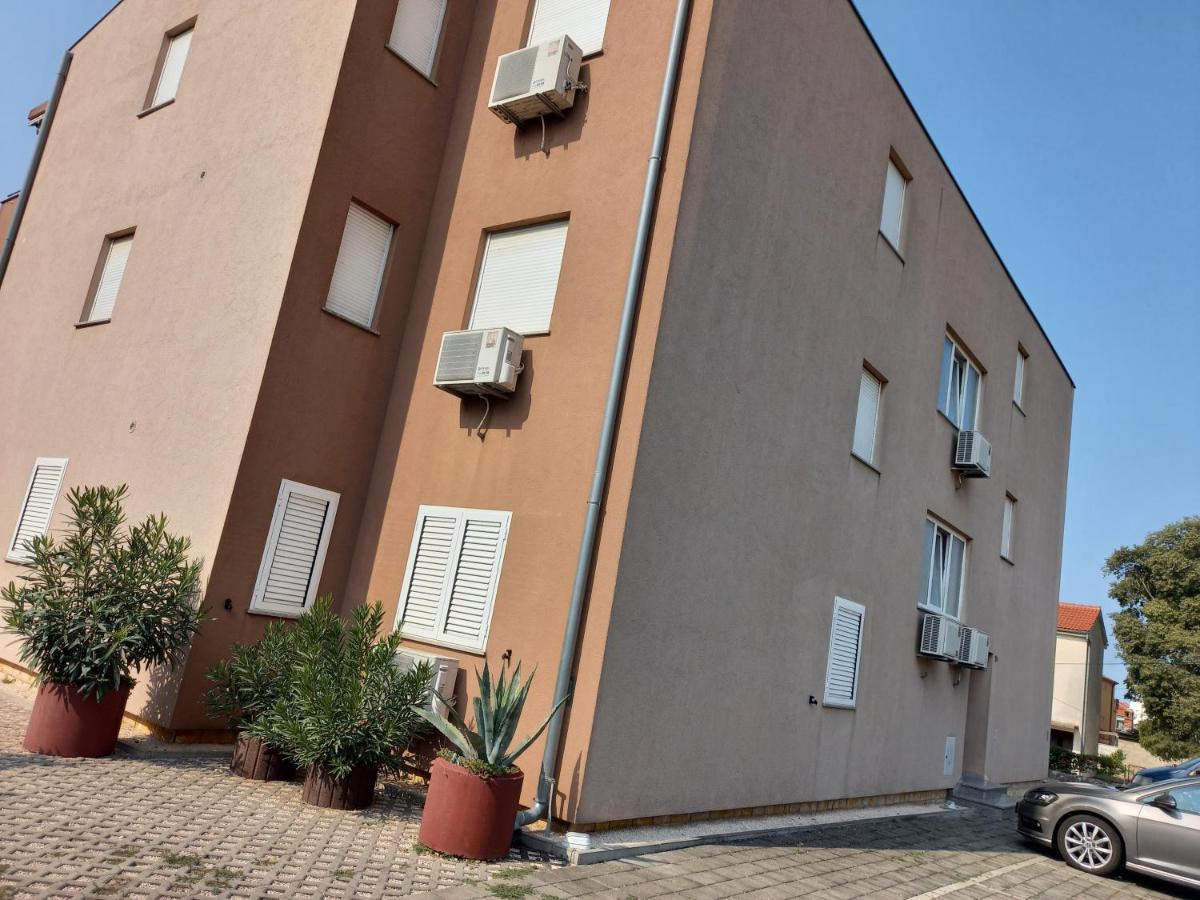 Apartman Silva Biograd na Moru Kültér fotó